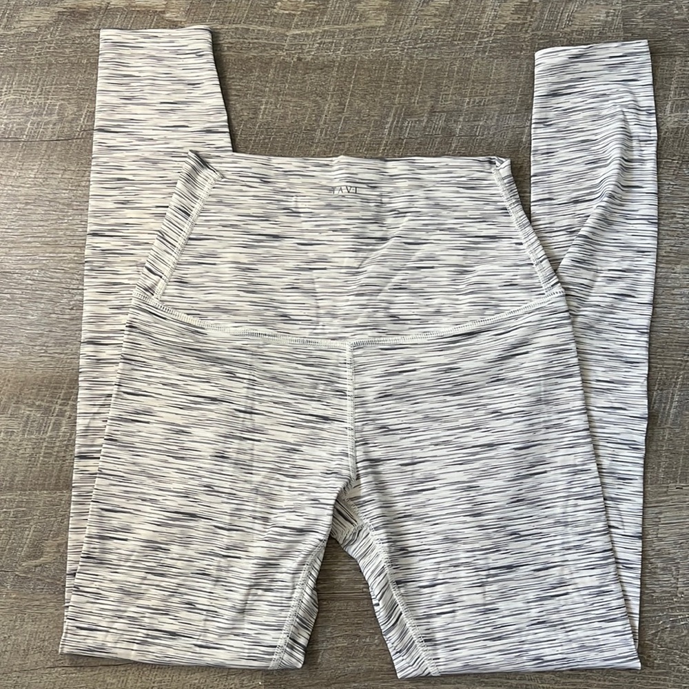 TAVI High Waisted Grey & Creme Leggings Size Medium